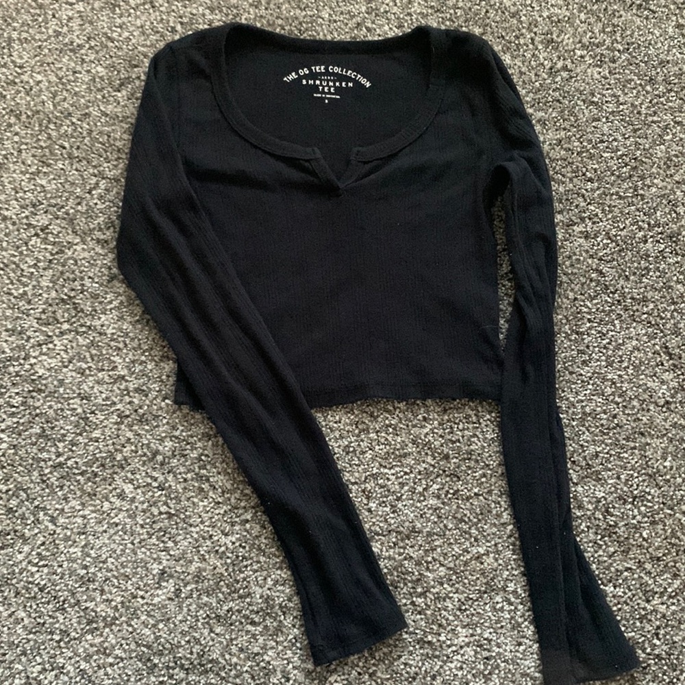 Black crop top